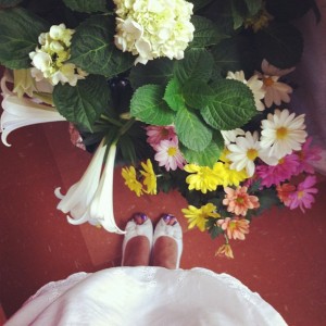 The flowers were pretty, I really liked my outfit, and I wanted a good #lookingdown shot. Did I get it?